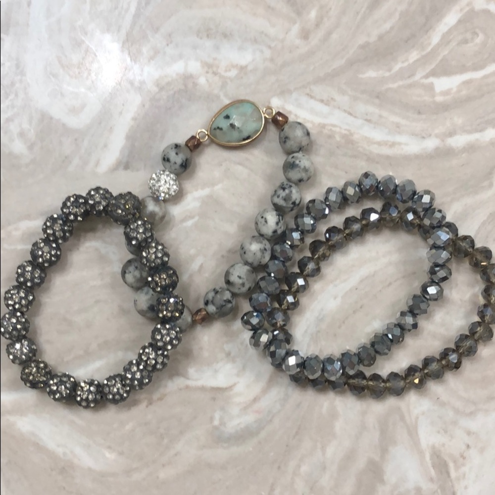 Beaded bracelets grey